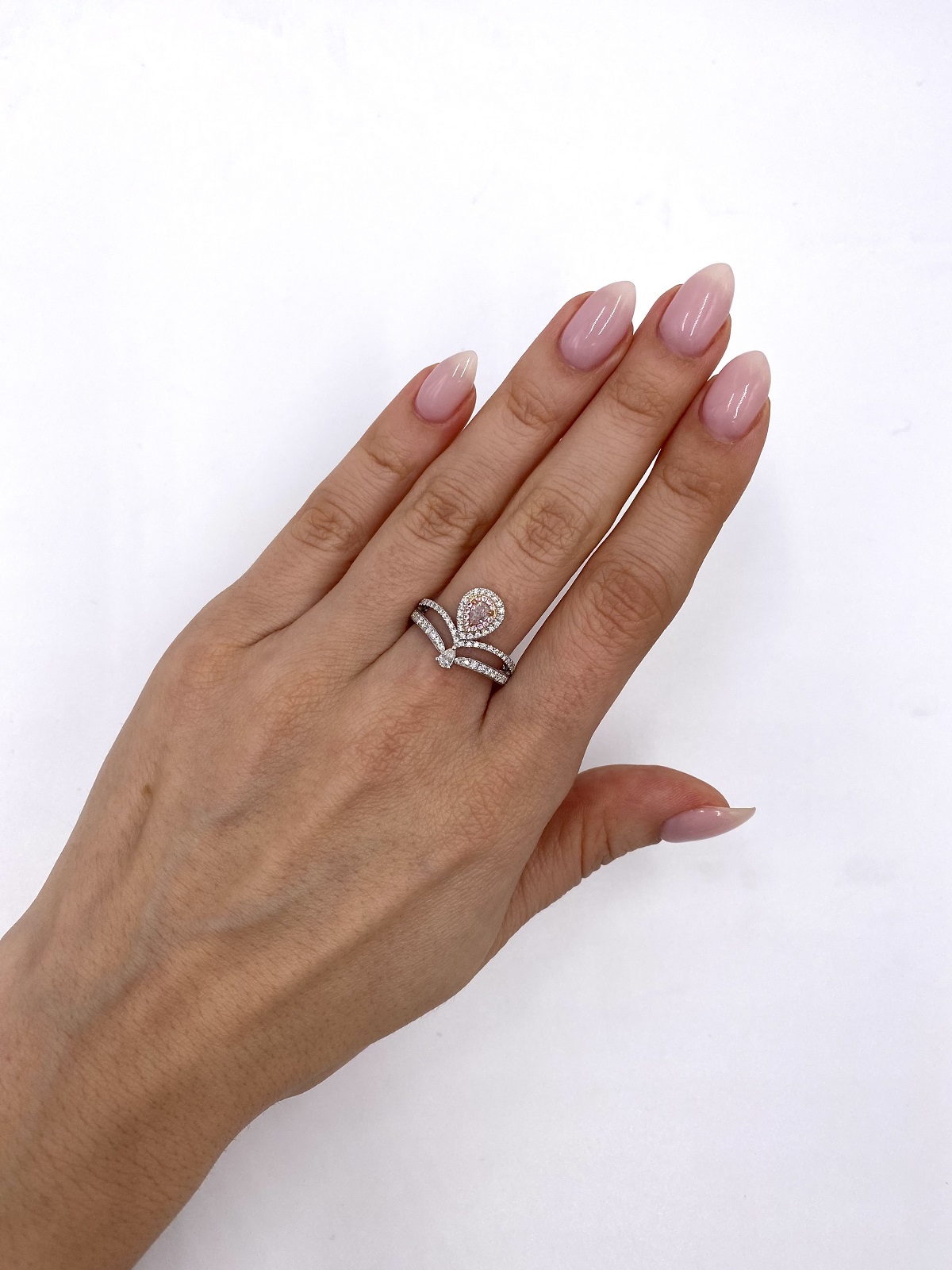 Кольцо с розовым бриллиантом Light Pink SI2