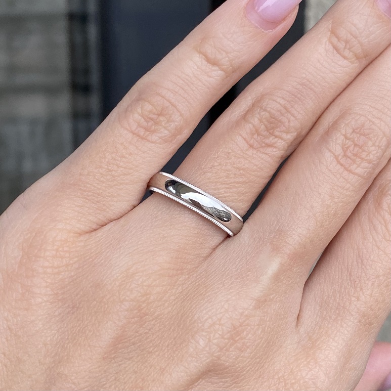 Обручальное кольцо Tiffany Milgrain купить в Москве за 60 000 руб. Женские Платина С историей