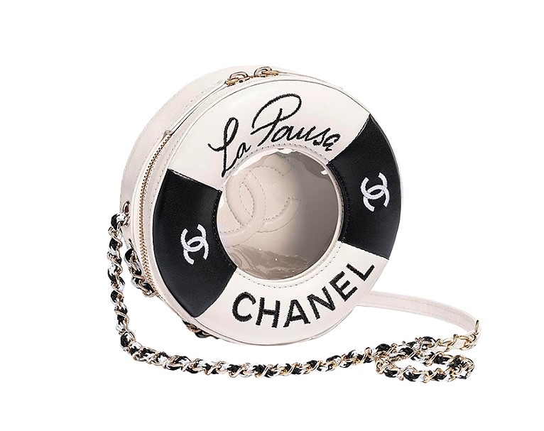Сумка Chanel Lifesaver Round Bag